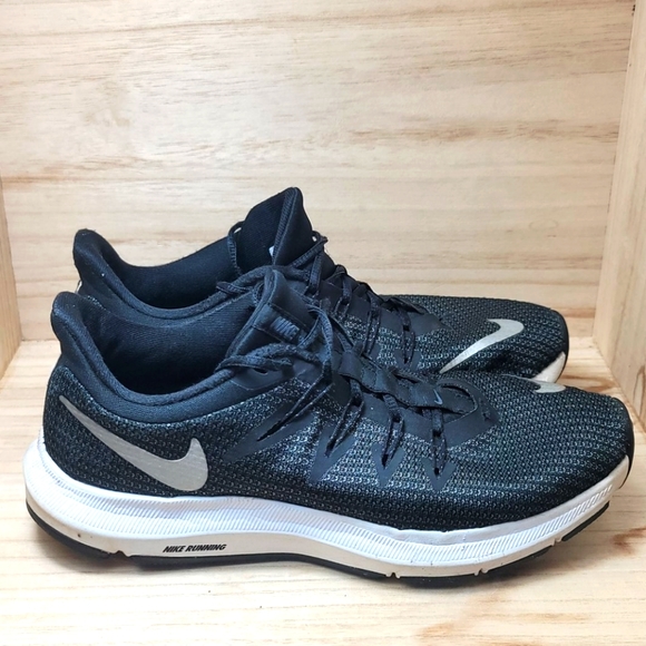 Nike Womens Quest Lifestyle Running Shoes - Picture 4 of 10